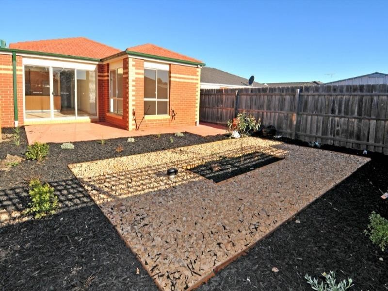 4 Marylou Court, Delahey VIC 3037