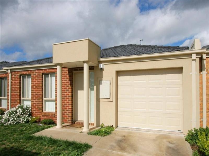 2/41 Jade Way, Hillside VIC 3037