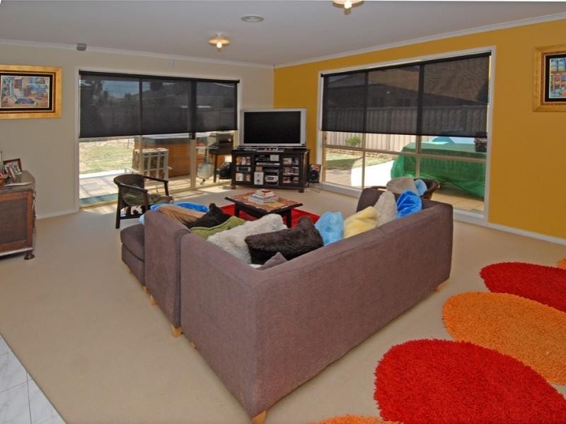 32 Barwon Street, Taylors Hill VIC 3037