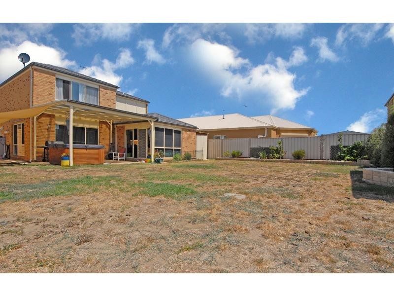 32 Barwon Street, Taylors Hill VIC 3037