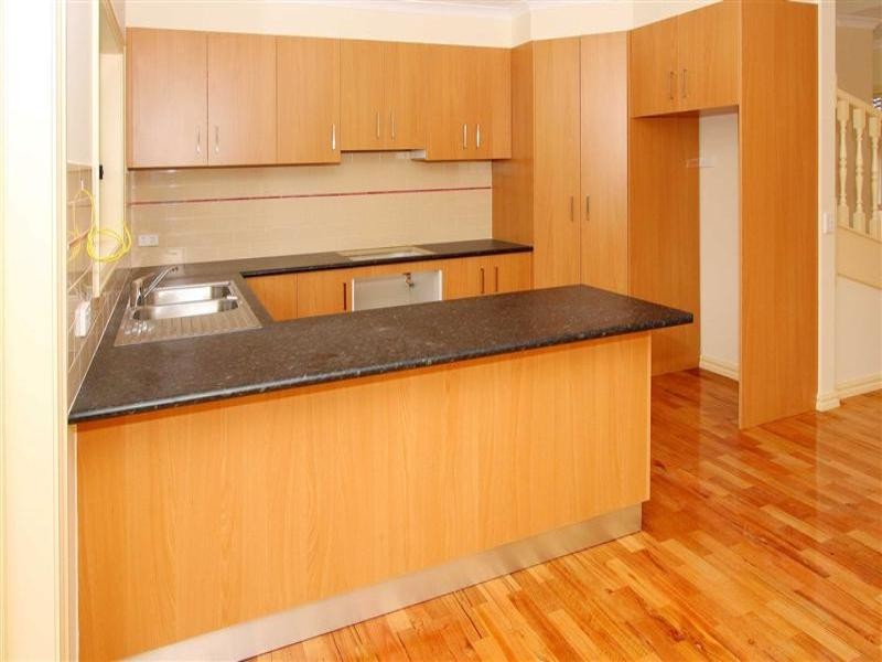 2/10 Tarrant Court, Keilor Downs VIC 3038