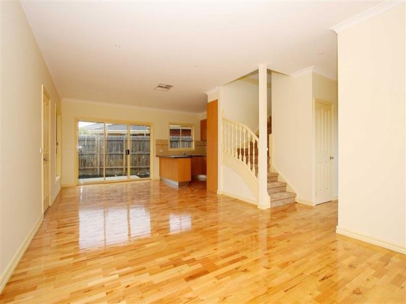 2/10 Tarrant Court, Keilor Downs VIC 3038