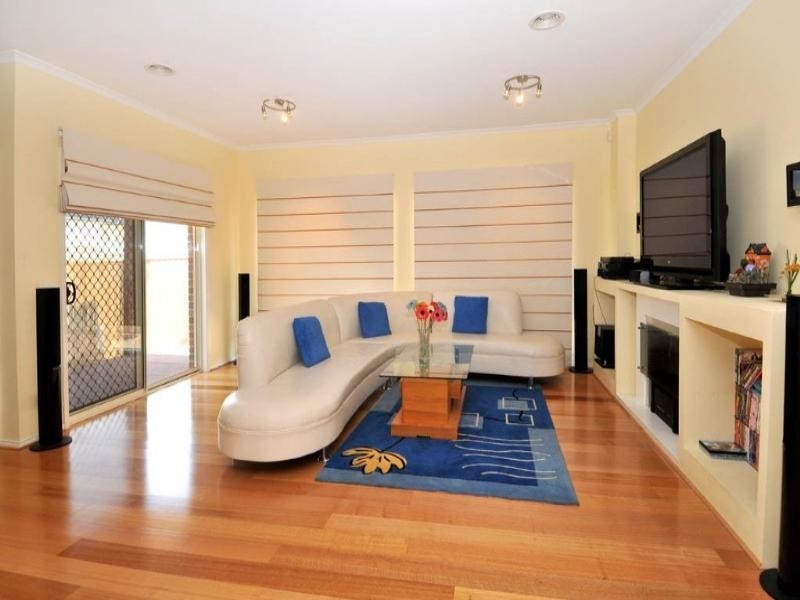 9 Power Place, Taylors Lakes VIC 3038