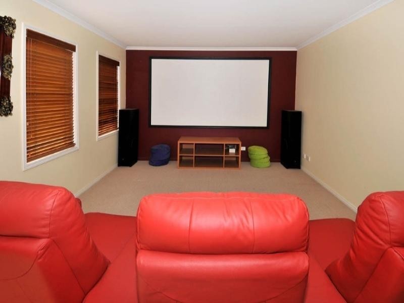 9 Power Place, Taylors Lakes VIC 3038