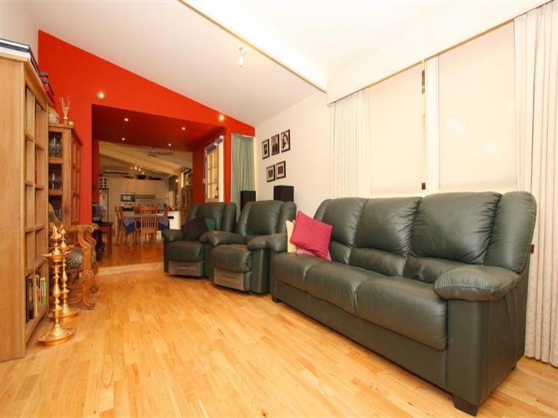 13 Yanchep Court, Taylors Lakes VIC 3038