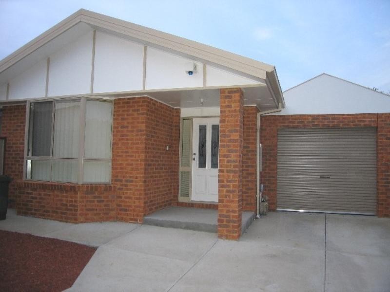 1/18 Chandos Street, Sydenham VIC 3037