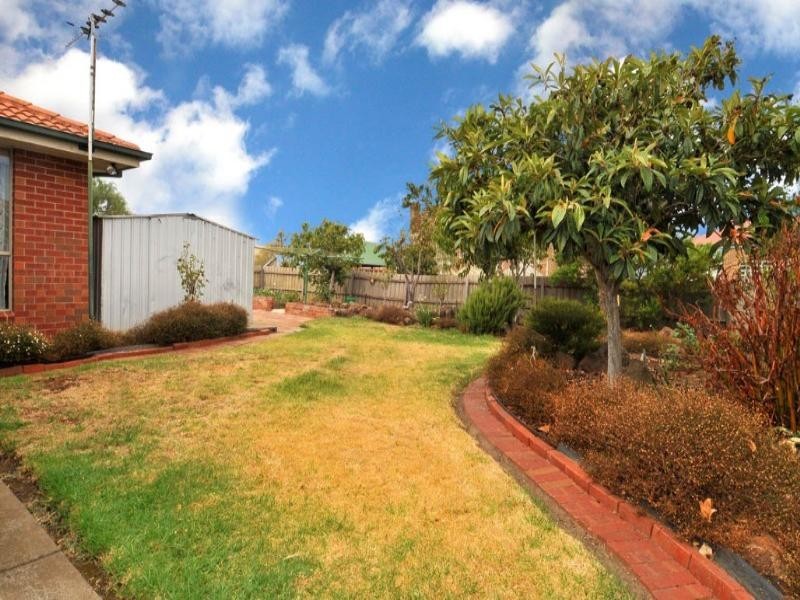 45 Golden Way, Hillside VIC 3037