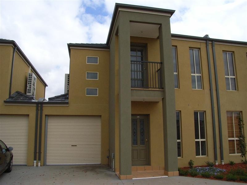 4/6 Lorraine Court, Hillside VIC 3037