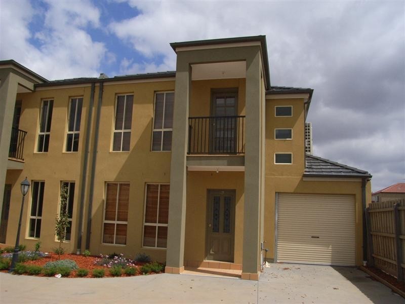 4/6 Lorraine Court, Hillside VIC 3037