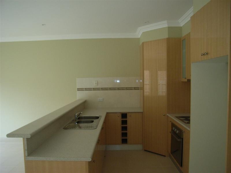 4/6 Lorraine Court, Hillside VIC 3037