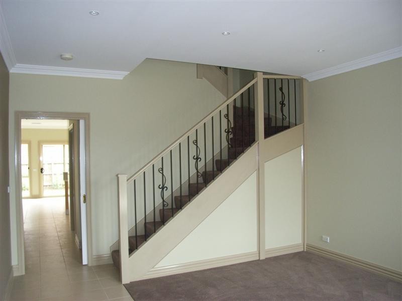 4/6 Lorraine Court, Hillside VIC 3037