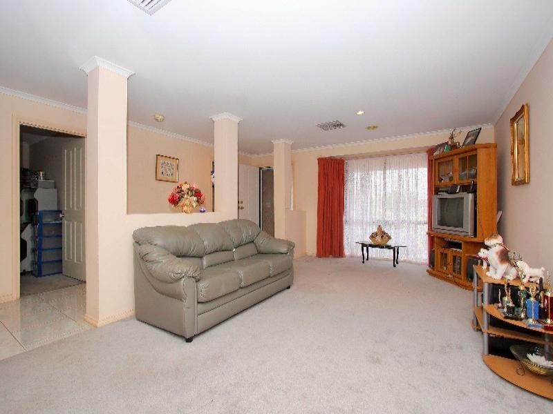 26 Salamander Drive, Taylors Lakes VIC 3038