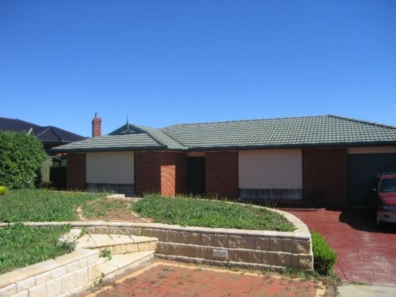 28 Botanic Drive, Hillside VIC 3037