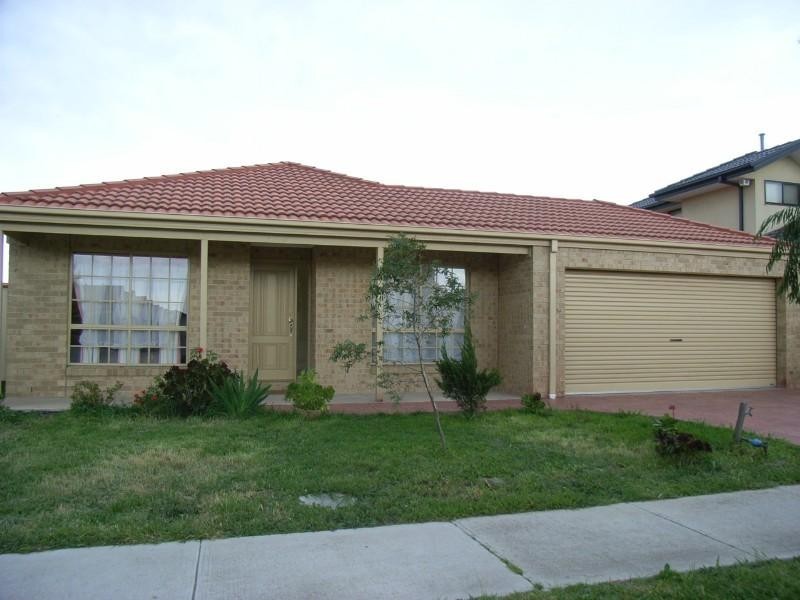 12 Tiffany Place, Sydenham VIC 3037
