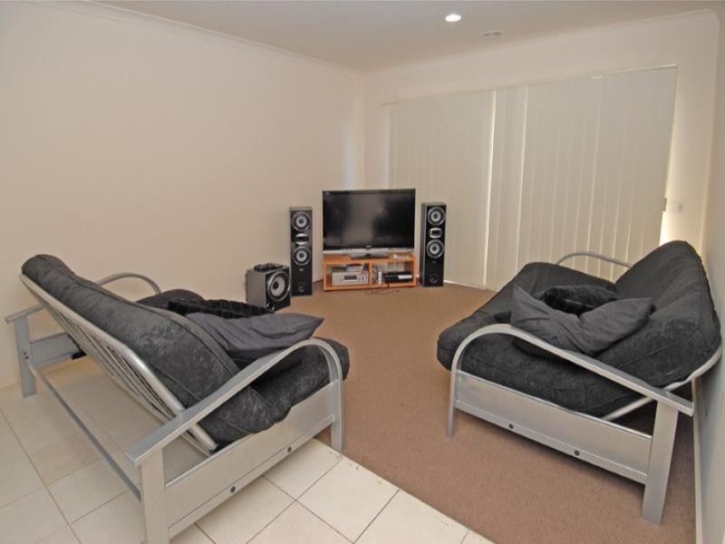 2 Sarkis Mews, Hillside VIC 3037