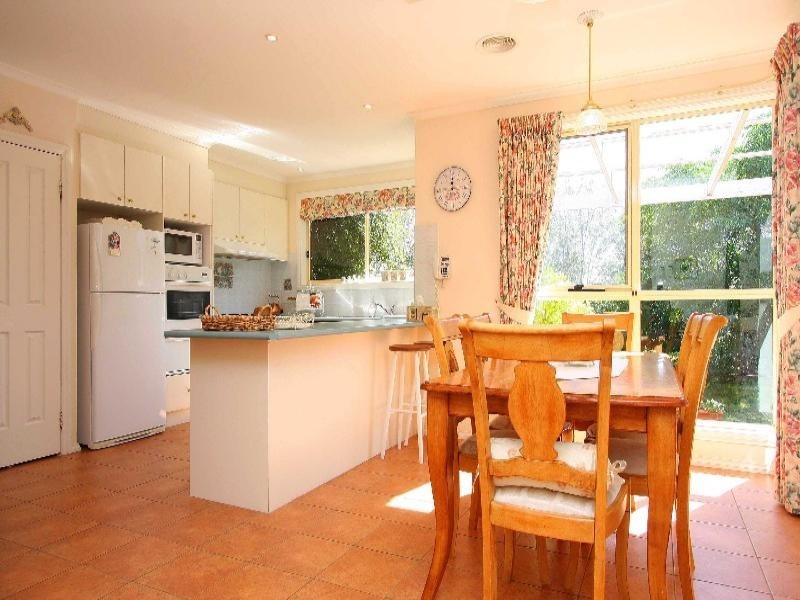 51 Chittenup Bend, Sydenham VIC 3037