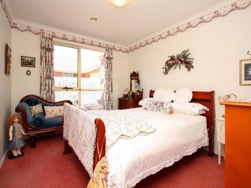 51 Chittenup Bend, Sydenham VIC 3037