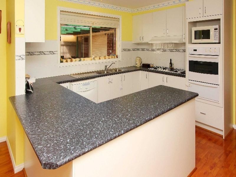 4 Manna Court, Delahey VIC 3037