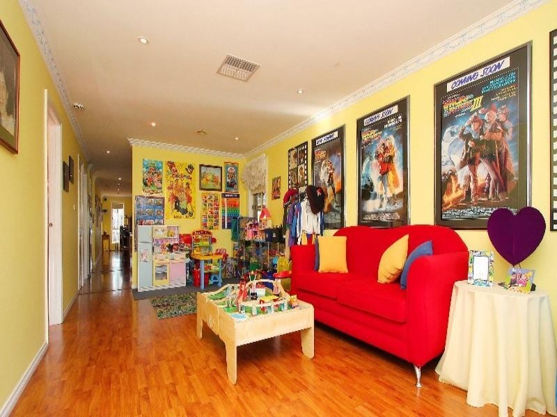 4 Manna Court, Delahey VIC 3037