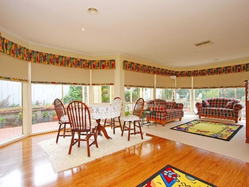 30 Wellington Drive, Hillside VIC 3037