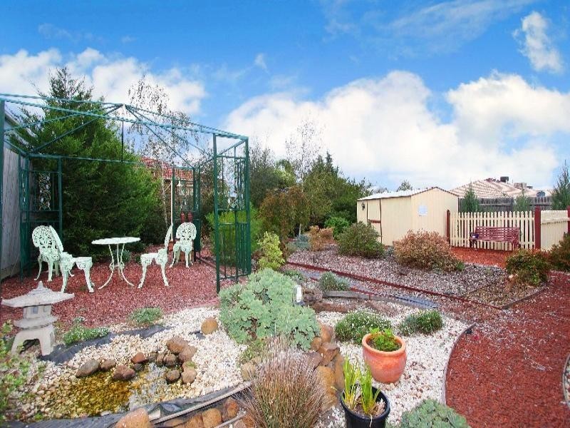 30 Wellington Drive, Hillside VIC 3037