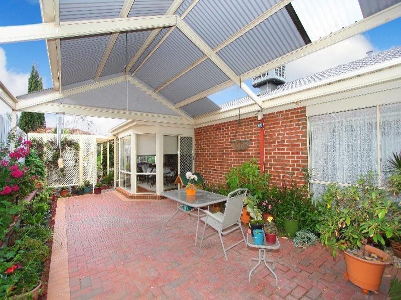 30 Wellington Drive, Hillside VIC 3037