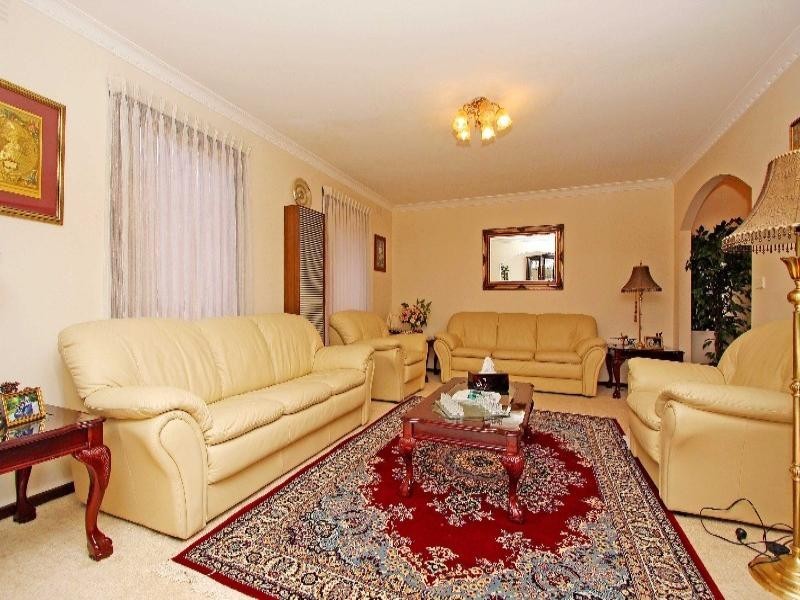 28 Chichester Drive, Taylors Lakes VIC 3038