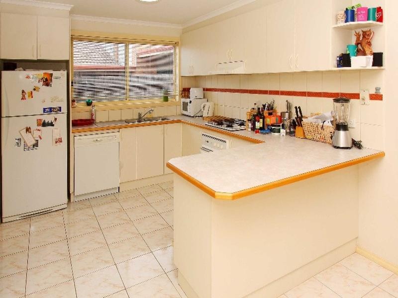 3 Poltava Walk, Delahey VIC 3037