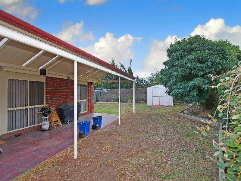 3 Poltava Walk, Delahey VIC 3037