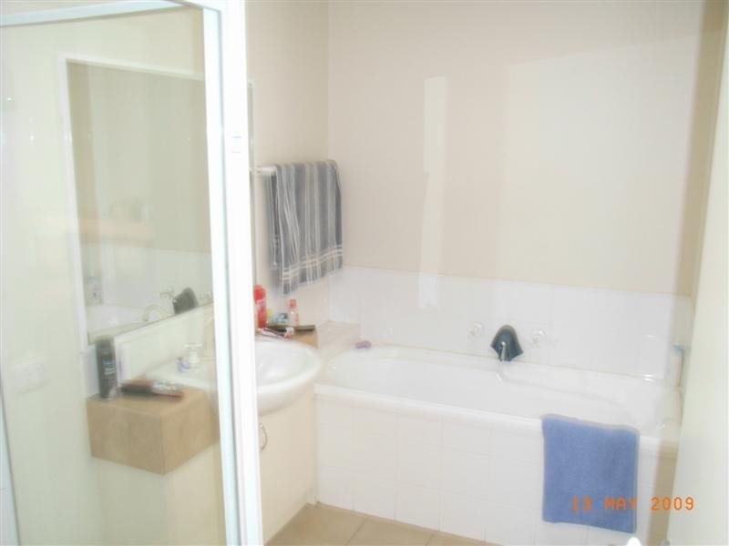 42/12-32 Pecks Road, Sydenham VIC 3037