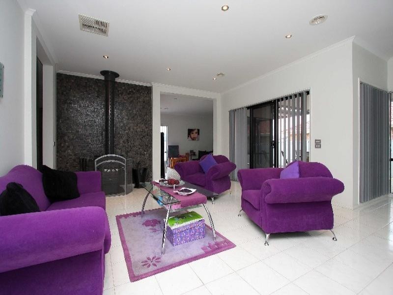 8 Georges Court, Taylors Hill VIC 3037