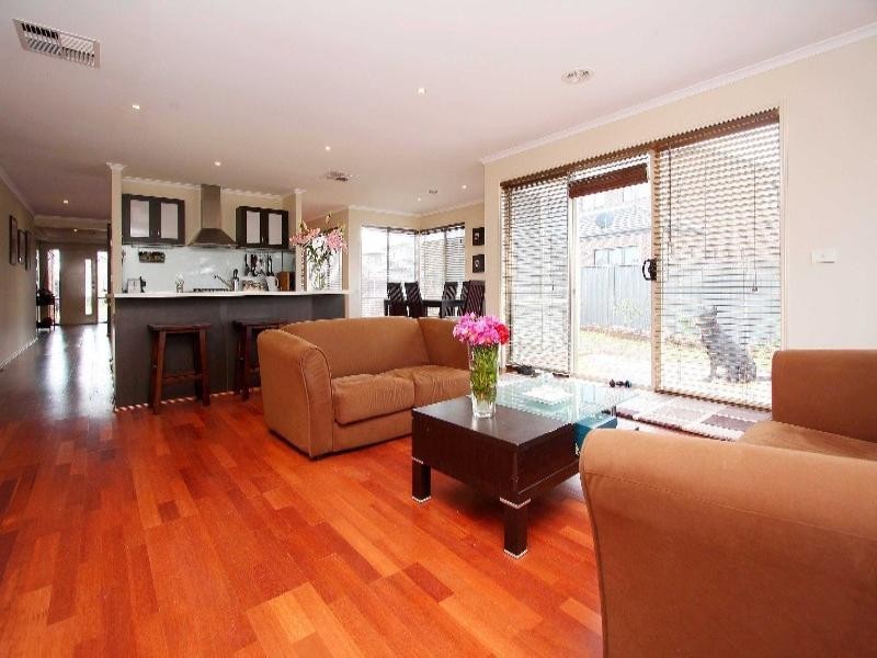 17 Heysen Park Way, Caroline Springs VIC 3023