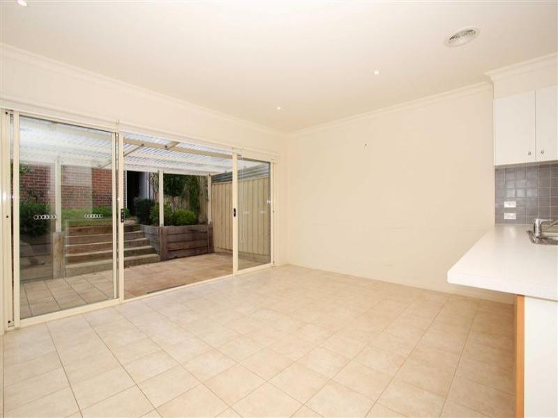9D Wentworth Drive, Taylors Lakes VIC 3038