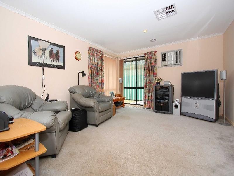 26 Salamander Drive, Taylors Lakes VIC 3038