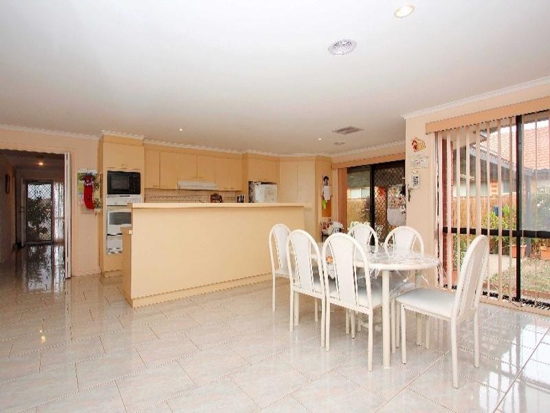 26 Salamander Drive, Taylors Lakes VIC 3038