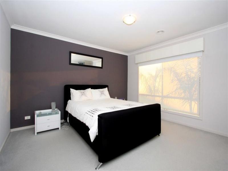 63 Jacaranda Drive, Taylors Hill VIC 3037