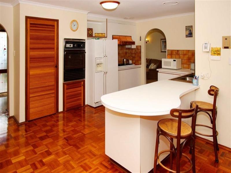 18 Sherbrooke Crescent, Taylors Lakes VIC 3038