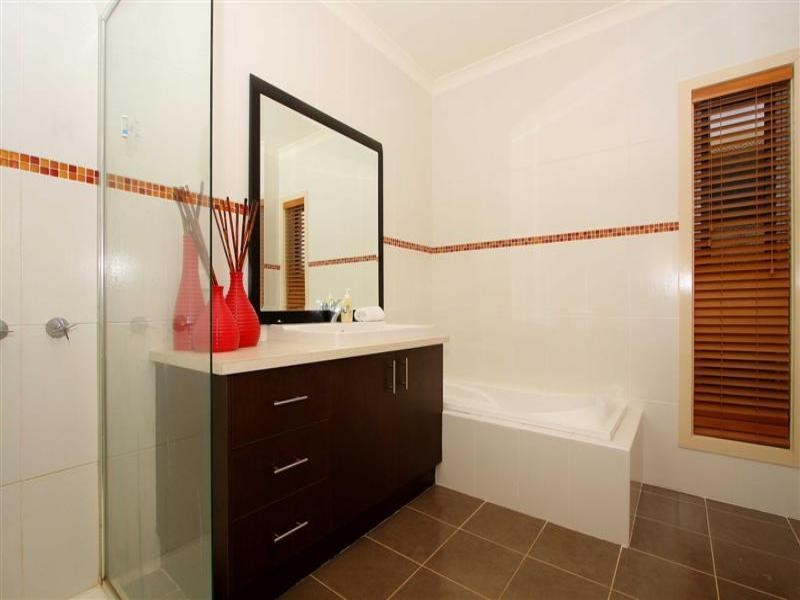 49 Timele Drive, Hillside VIC 3037