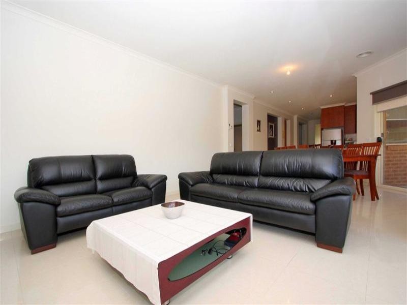 34 The Avenue, Caroline Springs VIC 3023