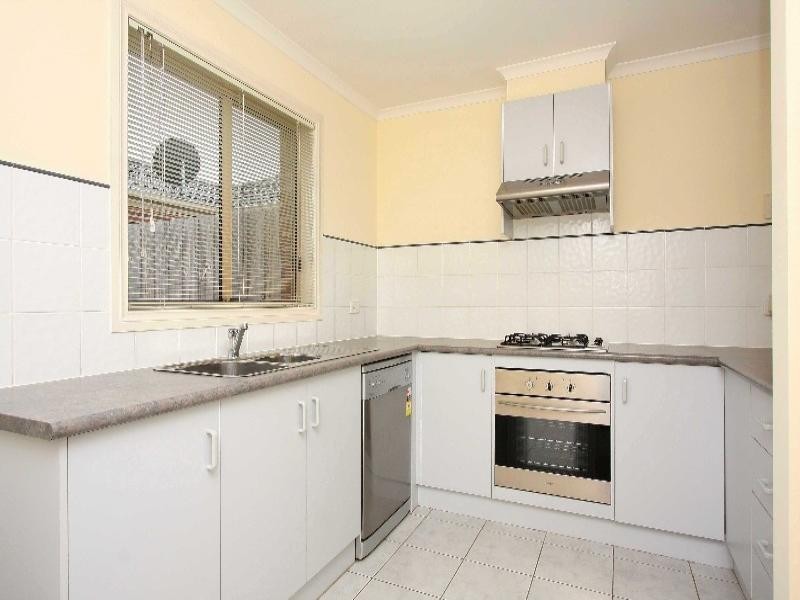 2/53 Jade Way, Hillside VIC 3037