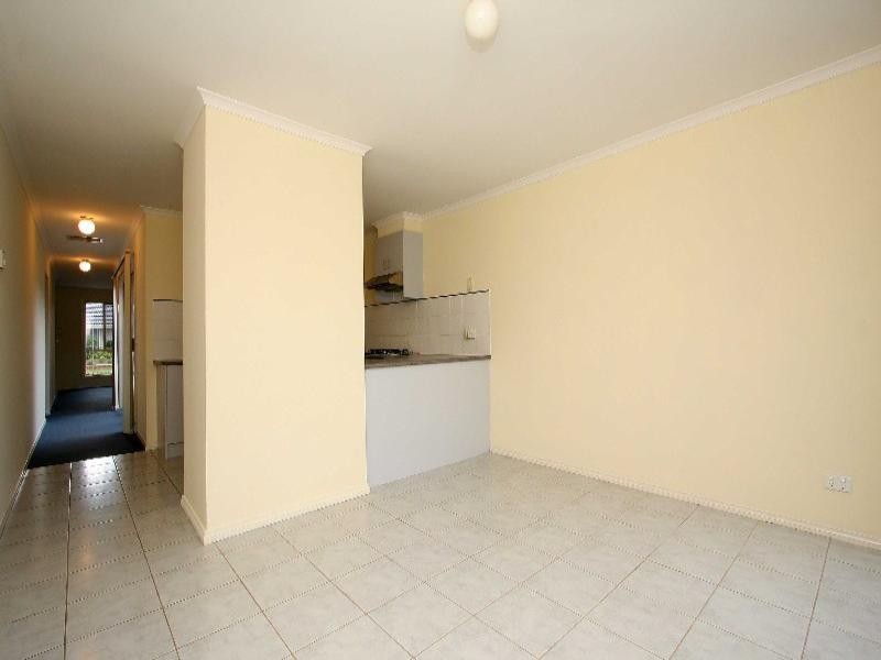 2/53 Jade Way, Hillside VIC 3037