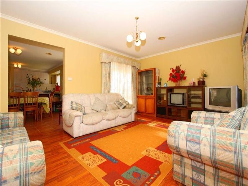 32 Dundee Way, Sydenham VIC 3037