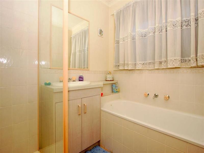 32 Dundee Way, Sydenham VIC 3037