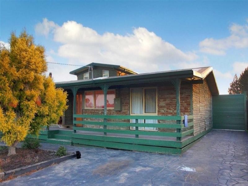 11 Beaumont Court, Sydenham VIC 3037
