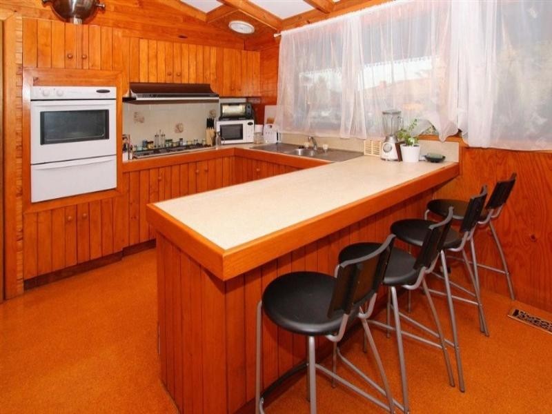 11 Beaumont Court, Sydenham VIC 3037