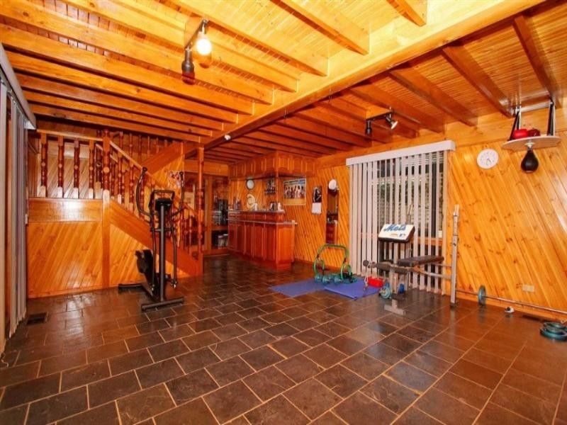 11 Beaumont Court, Sydenham VIC 3037