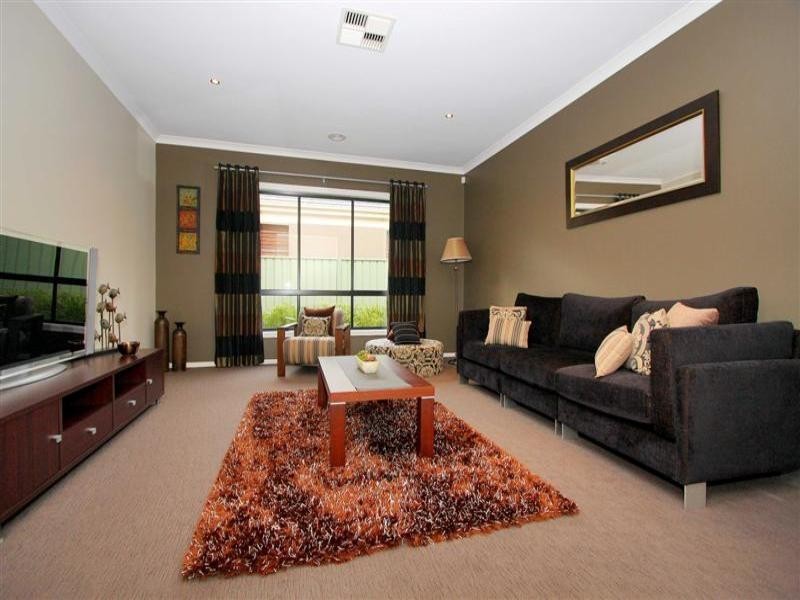 15 Botanical Drive, Caroline Springs VIC 3023