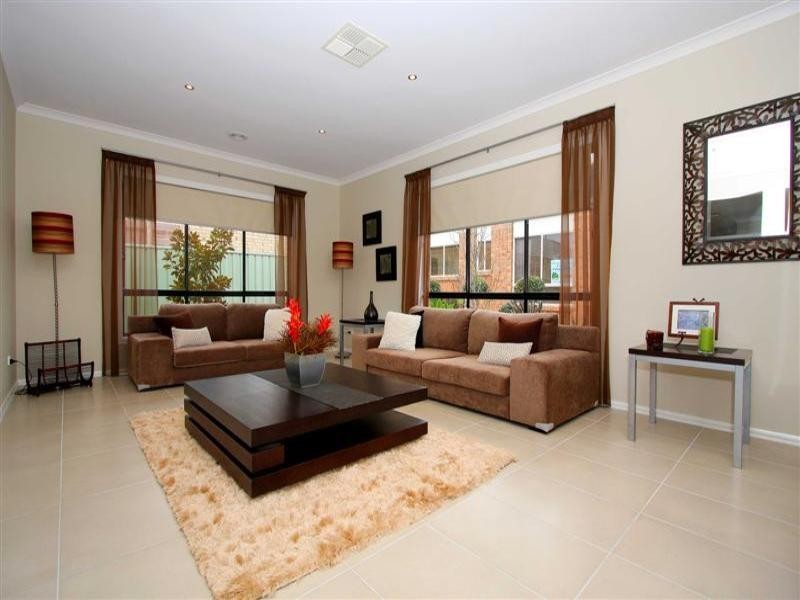 15 Botanical Drive, Caroline Springs VIC 3023