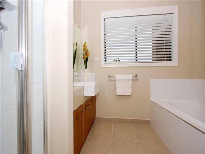 15 Botanical Drive, Caroline Springs VIC 3023