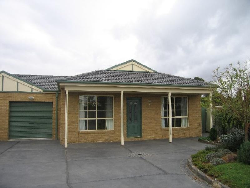 3/11 Ashton Avenue, St Albans VIC 3021